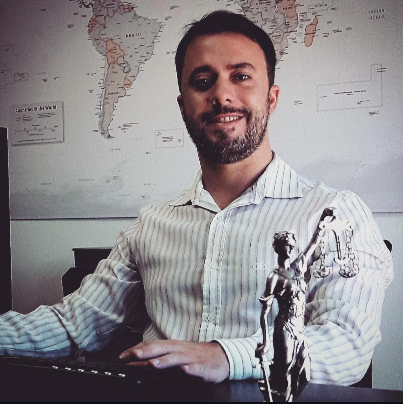 Dr. Julián Pamphile - Abogado Especialista Derecho Tributario Neuquén Patagonia